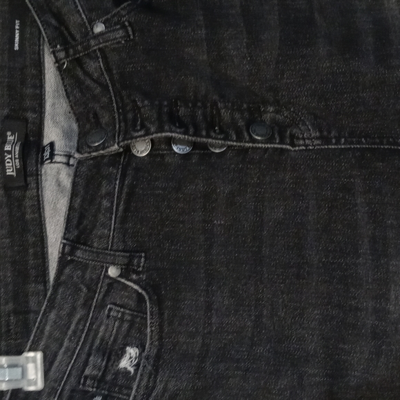 Judy Blue Jeans - Picture 6 of 12